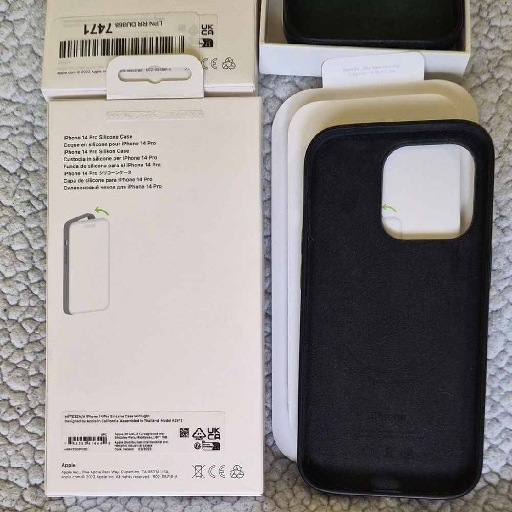 iPhone 14 Pro Cases - Silicone / Leather Style - Picture 6 of 8